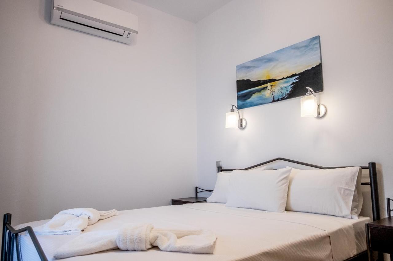 Amousso Beach Villas Marantochori Exterior photo