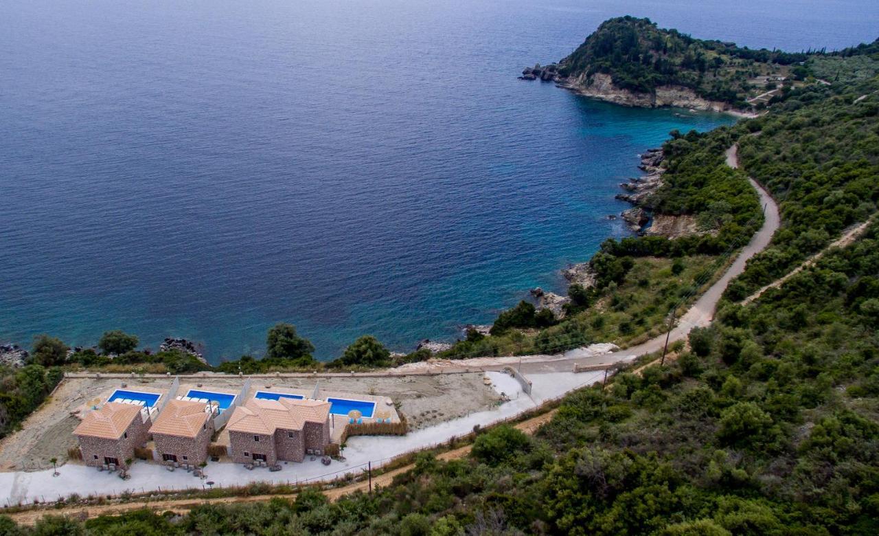 Amousso Beach Villas Marantochori Exterior photo