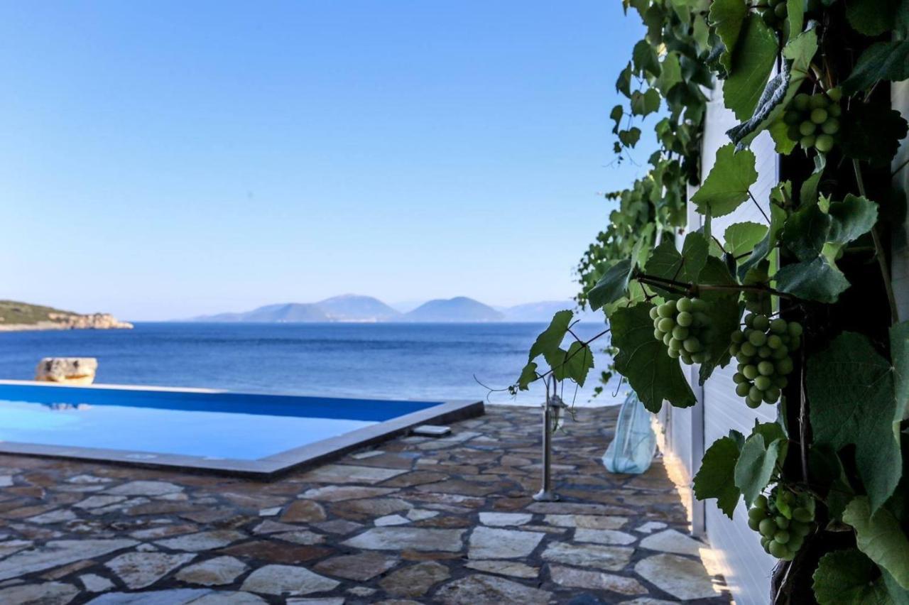 Amousso Beach Villas Marantochori Exterior photo