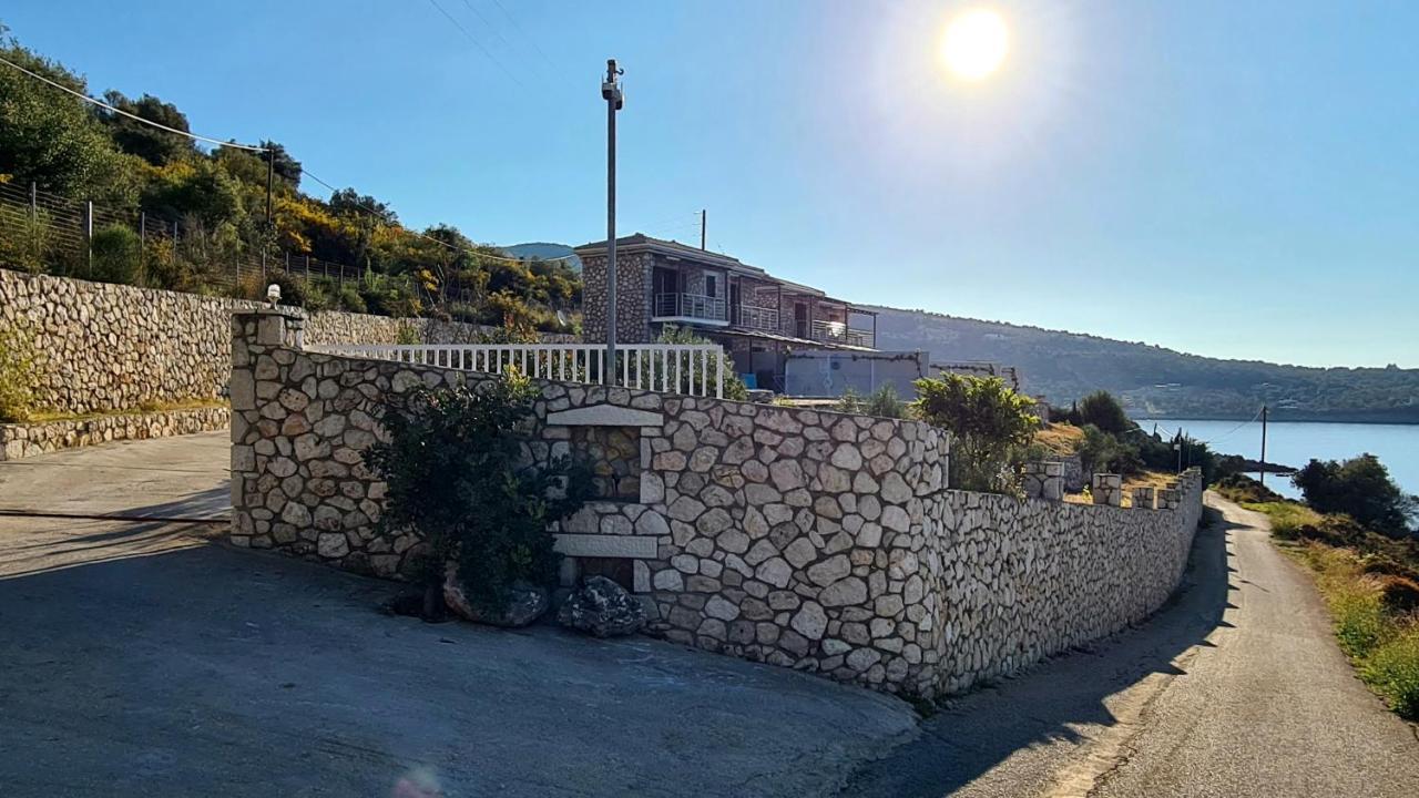 Amousso Beach Villas Marantochori Exterior photo