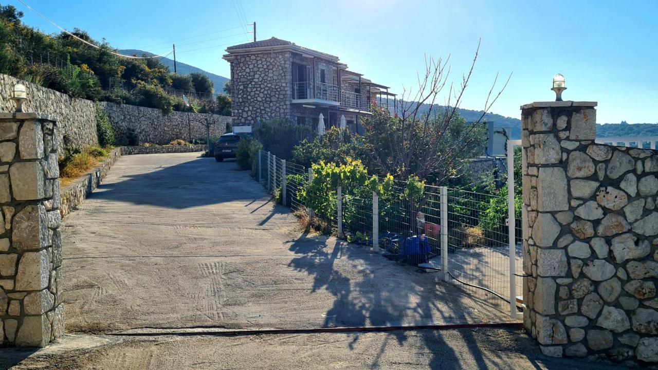Amousso Beach Villas Marantochori Exterior photo